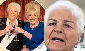 Bit.ly/1vgtpwa pam st clement gets an eastenders surprise in the shape of her former. Buew3glng6jwum