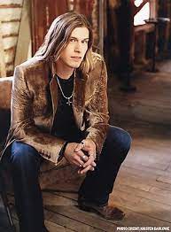 Actor's long hair gives them a wider range of hairstyling as they can experiment different looks from buns to loose braids this way. Male Country Singer With Long Blonde Hair Novocom Top
