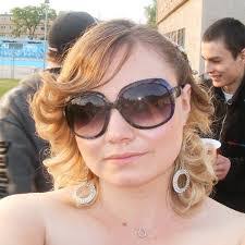 Candice Bateman's Instagram, Twitter & Facebook