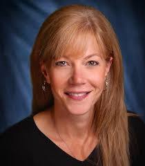 Kim Hoyt's Instagram, Twitter & Facebook