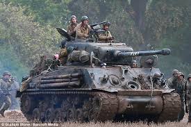 Los alemanes le ordenan que entrene a los presos soviéticos de. Award Winner Gebaut 1 35 Sherman M4a3e8 Fury Diorama Harz Pe Scratchbuilt Ebay