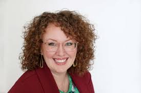 Stacey Moss's Instagram, Twitter & Facebook