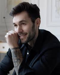 Miles R. McCarthy (@milesmaccarthy) • Instagram photos and videos