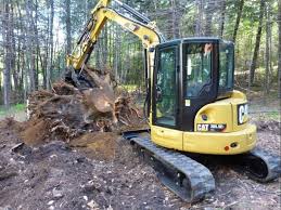 The cat® 305.5e2 cr mini hydraulic excavator delivers high performance, durability and versatility in a compact design to help you work in a variety of applications. Cat 305 5e2 Cr Mini Hydraulic Excavator 5 Ton 45 7 Hp Specification And Features