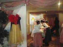 Devenir une princesse n'est pas qu'un rêve de petite fille… disneyland paris vient de le découvrir à ses dépens. Princesse D Un Jour Une Option Pour Transforme Votre Enfant Dans Son Personnage Prefere Picture Of Disneyland Hotel Chessy Tripadvisor