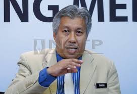 Keunggulanya adalah dikarenakan malaysia bisa dibilang sudah maju dalam sektor pendudikan yang berpengalaman tetapi coba kita lihat kebelakang disaat malaysia dan singapura belajar ke indinesia. Sistem Pendidikan Negara Perlu Segera Diubah
