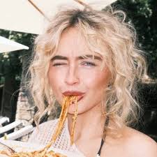 Jazmín Ponce (@SoyJazPonce)