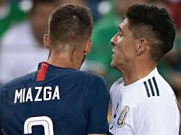 El central de team usa se burló de la estatura de lainez, quien no se achicó y lo encaró. Companerismo Edson Alvarez Defendio A Lainez Ante Las Burlas De Miazga Sports Illustrated