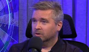 Michael van Gerwen 'doesn't want to be there' as darts worries raised