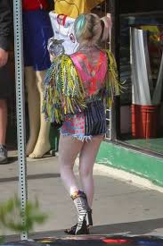 Series Harley Quinn Birds Of Prey Pin De Sarah Kelso Em Movie Costumes Garotas Harlequina Arlequina E Coringa Desenho