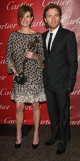 She is married to nicholas rhodes. Ewan Mcgregor Grosse Wie Gross