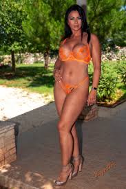 Desyra Noir | F2F Content Creator 🔞 on X: Wore this to check the mail  this morning...the neighborhood will never recover 📫✨  t.cofPvdsYPpie lingerie milf honeybirdette desyranoir tits  ass boobs mature mom