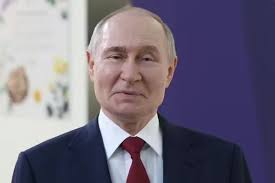 𝐏𝐮𝐭𝐢𝐧'𝐬 𝐨𝐟𝐟𝐞𝐫 𝐨𝐧 𝐧𝐮𝐜𝐥𝐞𝐚𝐫 𝐚𝐫𝐦𝐬 𝐜𝐨𝐧𝐭𝐫𝐨𝐥  𝐬𝐨𝐮𝐧𝐝𝐬 𝐥𝐢𝐤𝐞 𝐠𝐨𝐨𝐝 𝐢𝐝𝐞𝐚, 𝐬𝐚𝐲𝐬 𝐓𝐫𝐮𝐦𝐩 Putin last  month offered to voluntarily maintain limits capping the size of the  world's two biggest nuclear arsenals set out