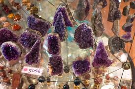 Located in the byron hinterlands and home to the world's largest amethyst cave, we just can't comprehend how this attraction has remained such a hidden gem (had to throw that in there, sorry). Discover The Incredible Crystal Castle Outside Byron Bay Australia Sunshine Seeker