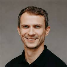 I've visited many logistics companies offices over the last few years, but  yesterday's visit to the Dynamic Logistix HQ had a couple of things that  stood out: