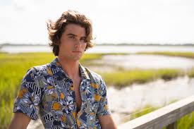 He is an actor, known for outer banks (2020), one of us is lying and stranger things (2016). Chase Stokes All About The Beautiful Protagonist Of Outer Banks Ruetir