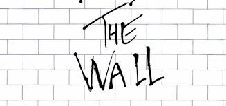 The song's disco beat was added by producer bob ezrin, who also merged both waters and david gilmour's singing into a single pink. Come Suonare Another Brick In The Wall Dei Pink Floyd