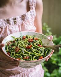 Salade De Courgette Et Sauce Deesse Verte Spiralizer Pour Kitchenaid Recette Salade Courgette Spaghetti De Courgette Deesse Verte