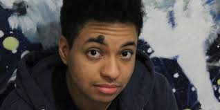 Sapevo sin dall'asilo di essere maschio. Un tribunale me l'ha riconosciuto  senza bisogno di operarmi"