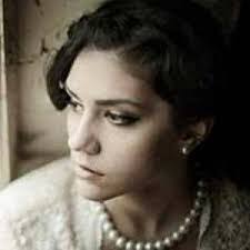 Amelia Whitmore's Instagram, Twitter & Facebook