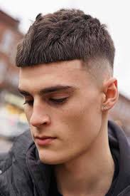 To style this cut, apply a light hold gel immediately after showering and run your fingers through your hair. 10 Cute Hairstyles For Boys Who Are Going To College In 2020 Utkal Today