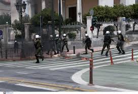 Αναζητείται από την αστυνομία αγία βαρβάρα: Apergia Adedy Sygkentrwsh Sto Kentro Ths A8hnas Pics