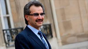 The chairman of the board of @kingdom_khc the chairman of the board of @alwaleed_philan the chairman of the board of @rotana. Ø¸Ù‡ÙˆØ± Ø§Ù„ÙˆÙ„ÙŠØ¯ Ø¨Ù† Ø·Ù„Ø§Ù„ Ø¹Ø§Ø±ÙŠ Ø§Ù„ØµØ¯Ø± ÙŠØ«ÙŠØ± Ø¶Ø¬Ø© Ø¨Ø§Ù„ÙÙŠØ¯ÙŠÙˆ