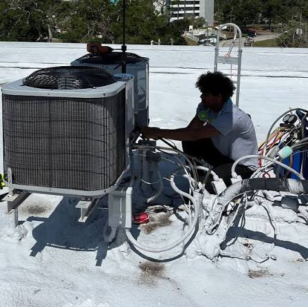 Airflow AC Technician in Tampa