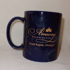 Amway Grand Plaza Coffee Mug 10 Oz Cup Grand Rapids Michigan Blue Souvenir Mware Grand Plaza Mugs Michigan Blue