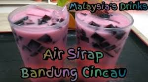 Minuman ini terdiri dari susu kental dibumbui sirup mawar yang memberikan warna merah muda. Malaysian Drinks Air Sirap Bandung Cincau Cara Membuat Air Sirap Bandung Cincau Rose Milk Cute766