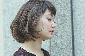 30代のぽっちゃりママに似合う髪型24選 おすすめのヘアスタイルを長さ別にご紹介 folk 髪型 ショートのヘアスタイル レイヤーボブ