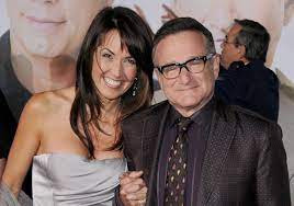 Known for his improvisational skills and a wide variety of voices. Robin Williams Sa Femme Revient Sur Les Causes De Sa Mort Elle