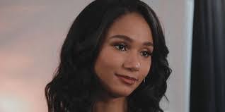 Layla Baker's Instagram, Twitter & Facebook