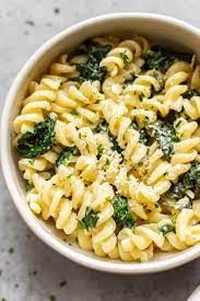 This Goat Cheese Pasta With Spinach Lemon Garlic And Parmesan Cheese Is Easy To Make And Perfect For The Goat C Goat Cheese Pasta Pasta Recipes Cheese Pasta