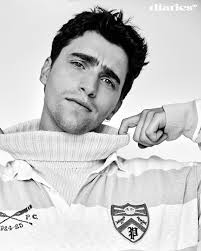 🍦 out with the flakes, in with the diaries 📔 ☀️ captured by Bartek  Szmigulski for @thediaries99 ☀️ 🧡🧡🧡 📸 @smiggi 👔 @craigandrewjames 💅  @knightjosh 💌 @publiceyecomms ✏️ @madeleineringer