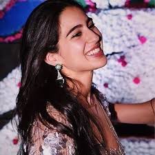 Sara Ali Khan Height Weight Age Size Family Biography Affair Lifestyle Bollywood Divas Sara Ali Khan Beutiful Women Beautiful Bollywood Actress