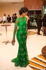 De très belles robes cousu avec dentelle et bien d'autres sublime modèles/abonnez vous a la. Model De Robe Pagne Avec Dentelle Image Du Tableau Mode Afrique De Sacko Mode Africaine Waluyo Denny