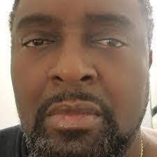 Warren Gillard's Instagram, Twitter & Facebook