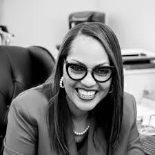 Dr. Leslie-Ann Amaro Chatman (@LA_Reads917)