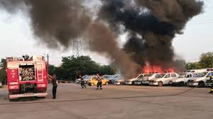 34, lânga sectia de politie 5, polirom packaging s.r.l., carrefour iasi felicia s.a. Incendiu Masini Sectia 5 Politie 4 Ctnews