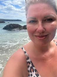 Last week I had the opportunity to go for a light touch massage with Sam so  she could try out some techniques. Here's my honest review… Sam's room is  lovely and she