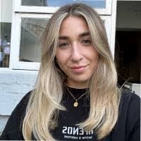 Clarissa Quinn's Instagram, Twitter & Facebook