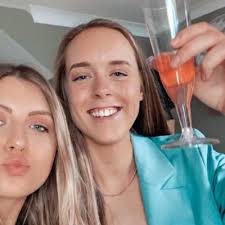 Helen Balash (@elenbalash)