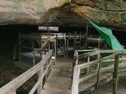 Located in the middle of the shawnee national forest and the shawnee hills wine trail, the cabins are perfect for large groups, weddings parties, honeymoons, or just a nice getaway. Chabanel Camp Ondessonk Camping Outdoor Camping Cabin