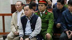 Ngoài ra, bị can còn trực tiếp đưa 500.000 usd để hòa chuyển cho vị lãnh đạo tổng cục tình báo này, tuy nhiên hòa phủ nhận. 5xfxobdzyrlh3m