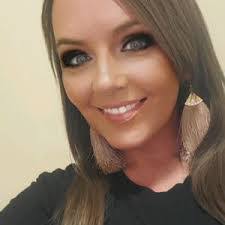 Melissa Hensley's Instagram, Twitter & Facebook