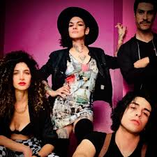 Don't chase people that don't see your value, I look back & I thank God for  the people that are in my life🖐🏻 doesn't matter how long the chapters,  These people make