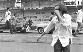 Marcha por 43 aniversario del halconazo llega al zócalo tras. Ylaxitsun3uxnm