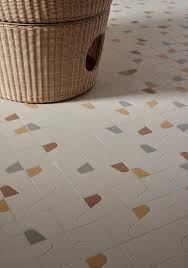 Rethinking Mosaics New Mosaico Projects Designed By Massimo Nadalini Studio Irvine And Kensaku Oshiro Mosaicos Ideas De Diseno Baldosas