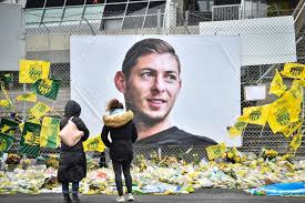 Crée en 2006, le nantes football gaélique est devenu petit à petit une grande ruche. Family Mourn Sala After Body In Channel Wreckage Identified Saudi Gazette